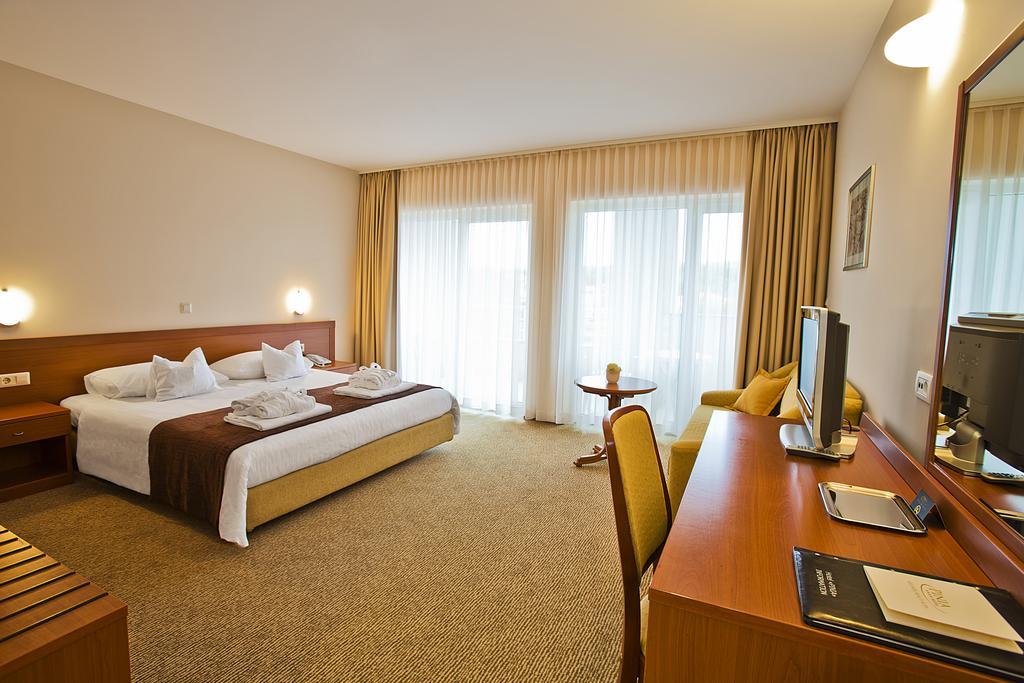 Spa&Wellness Hotel Pinia Malinska Camera foto